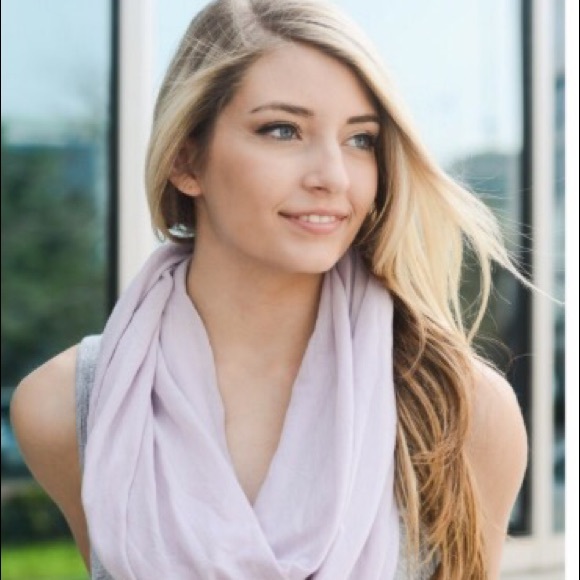 Beautiful Lavender Lightweight Infinity Scarf - Picture 1 of 3